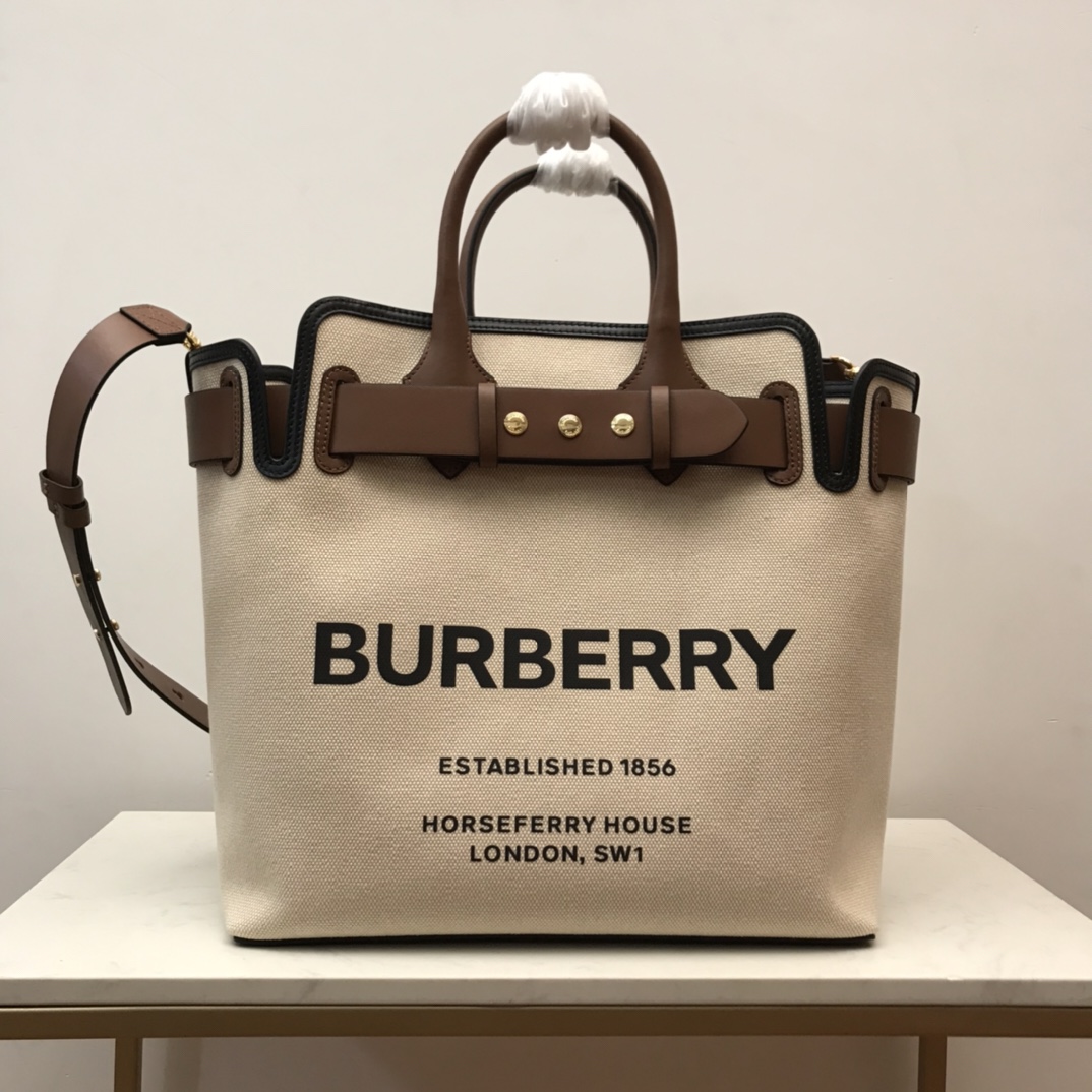 Burberry_The_Belt_Tote-4